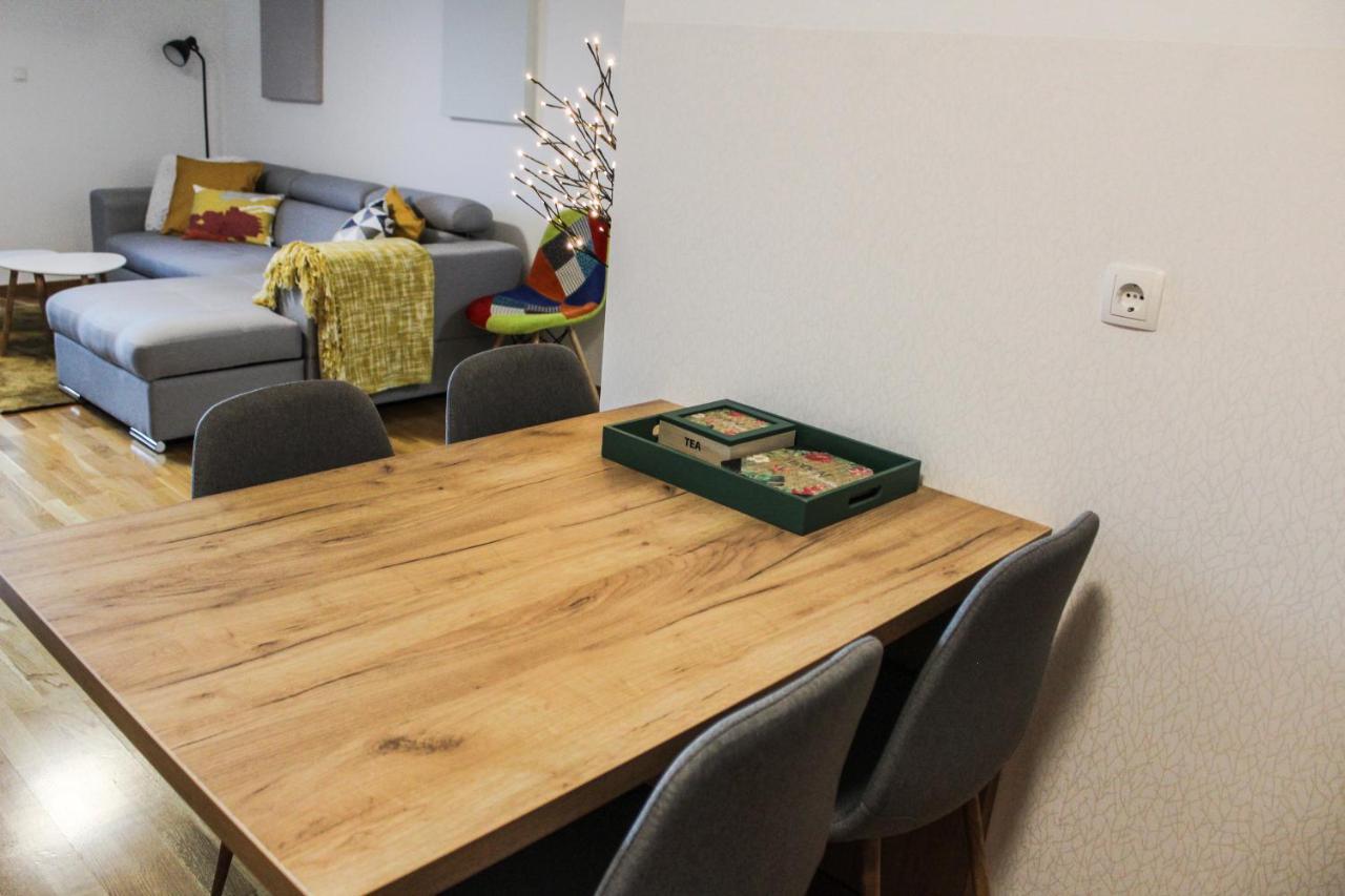 טוזלה Bright, Modern & Cozy Apartment מראה חיצוני תמונה
