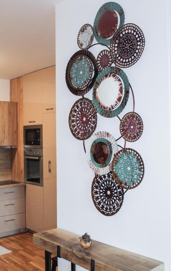טוזלה Bright, Modern & Cozy Apartment מראה חיצוני תמונה